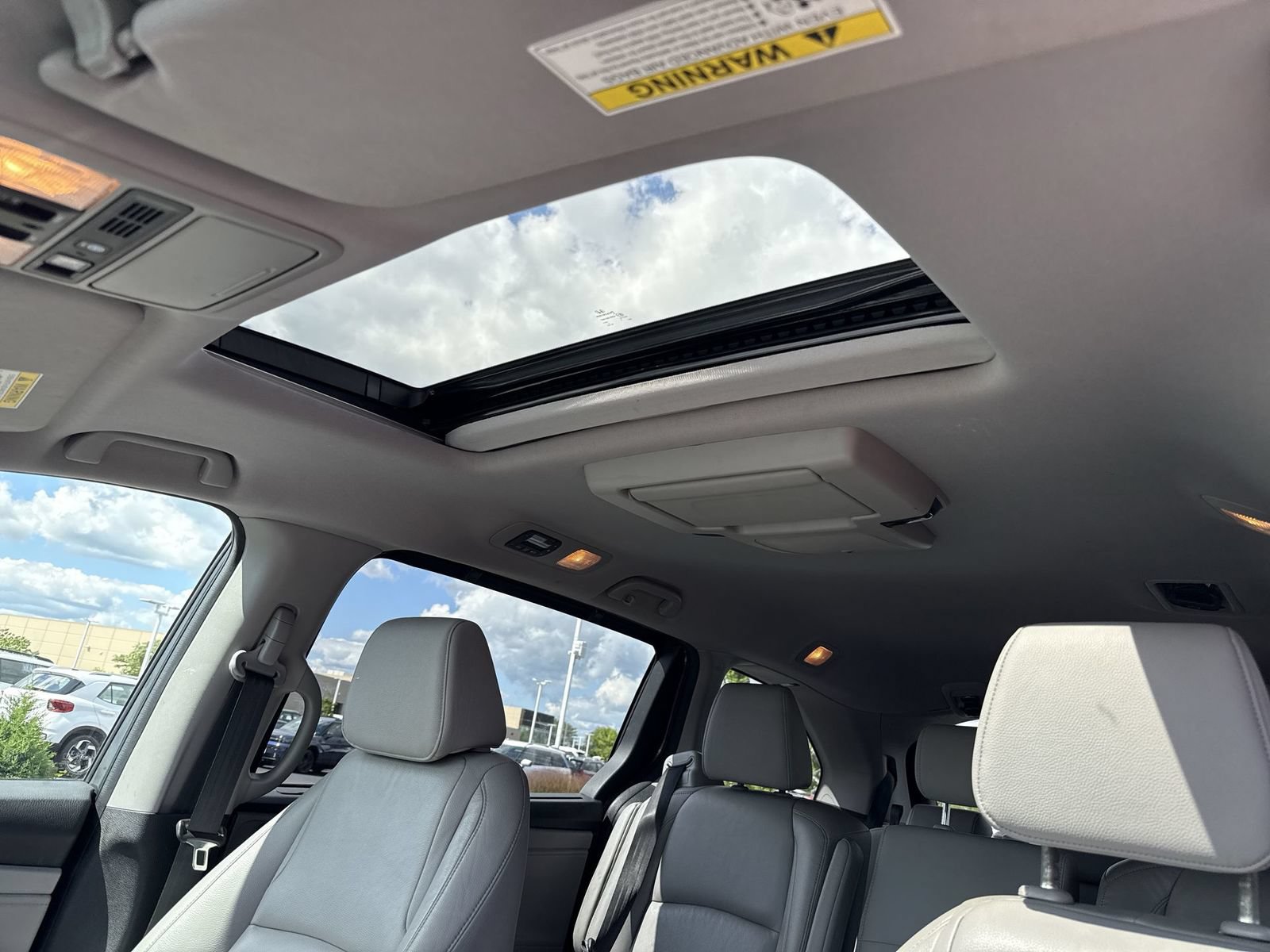 Used 2018 Honda Odyssey Touring image 23