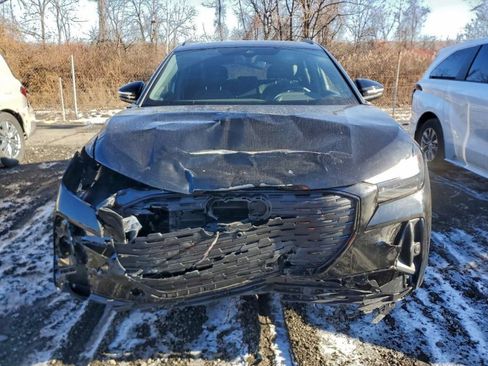 Used 2024 Audi Q4 e-tron Premium Plus w/ Premium Plus image 2