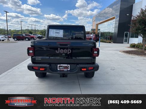 New 2025 Jeep Gladiator Mojave image 17