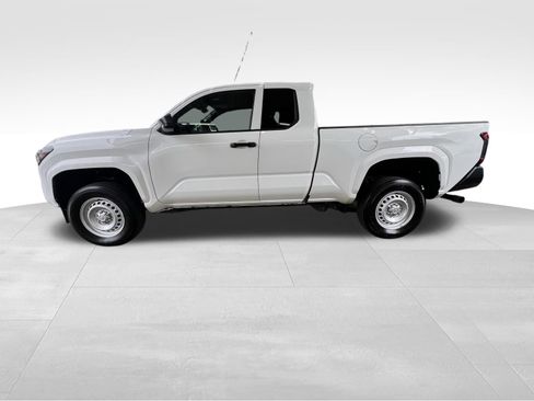 Used 2025 Toyota Tacoma SR RWD image 9