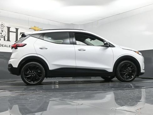 New 2027 Chevrolet Bolt RS w/ LPO, All-Weather Package FWD image 31