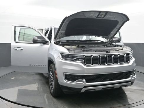 Used 2024 Jeep Wagoneer L Series II w/ Flexible Seating Group image 56