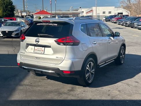 Used 2017 Nissan Rogue SL image 6