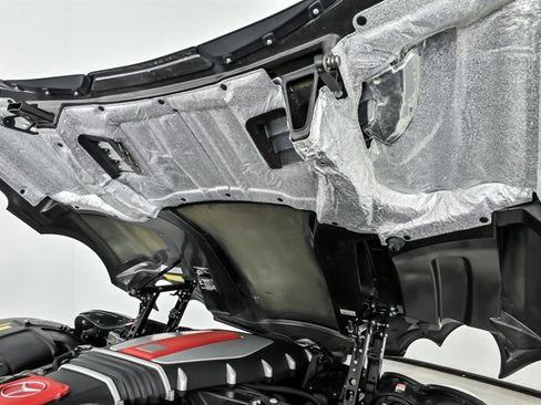 Used 2005 Mercedes-Benz SLR image 24