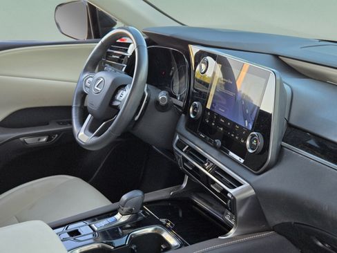 Certified 2024 Lexus RX 350 FWD w/ Technology Package image 24