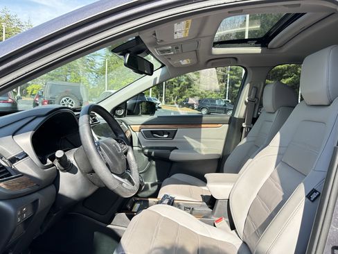 Used 2022 Honda CR-V Touring image 7