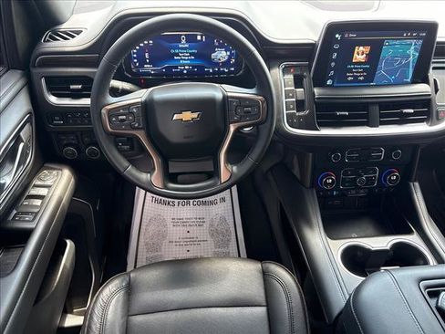 Used 2024 Chevrolet Suburban High Country AWD/4WD image 6