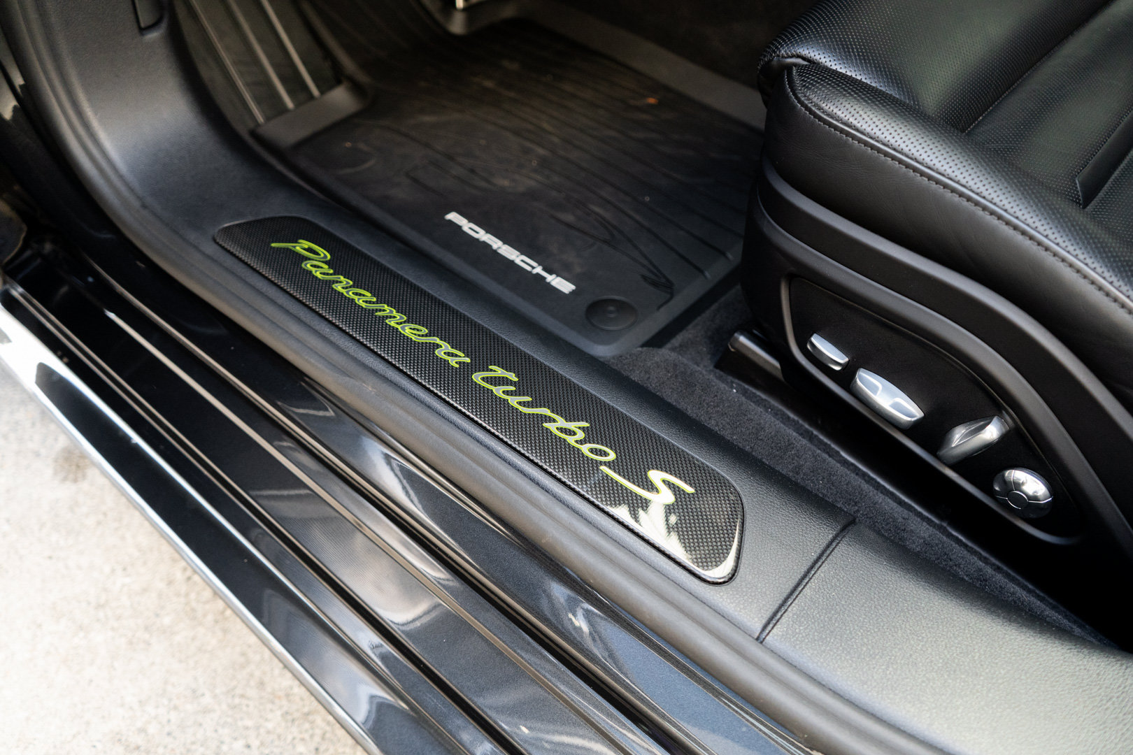 Used 2018 Porsche Panamera Turbo S AWD/4WD image 12