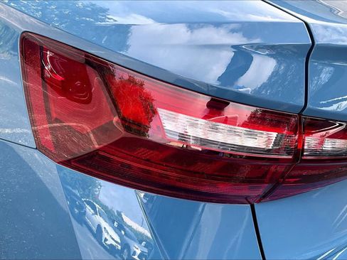 Used 2025 Volkswagen Jetta SE FWD image 29