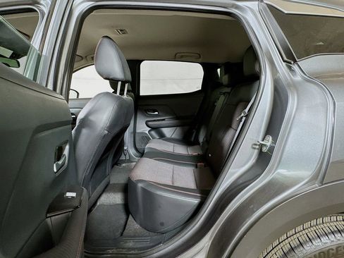 Used 2025 Nissan Kicks SR image 20