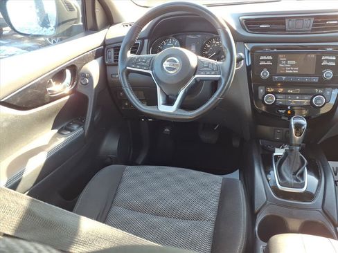 Used 2018 Nissan Rogue Sport SV w/ SV All-Weather Package image 14