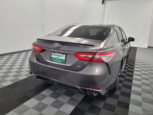 Used 2018 Toyota Camry SE FWD image 7