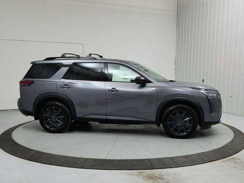 New 2026 Nissan Pathfinder SL w/ SL Premium Package FWD image 8