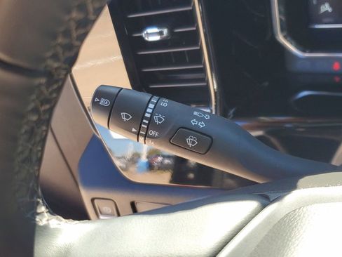 Used 2025 Chevrolet Silverado 1500 LT image 28