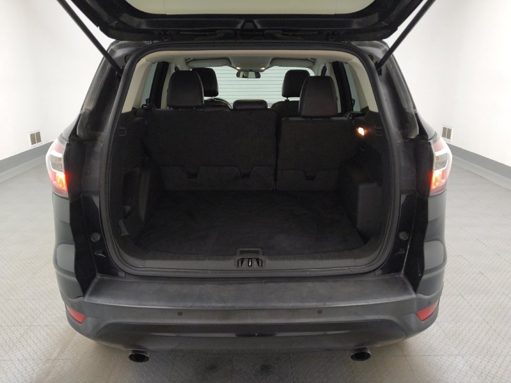 Used 2017 Ford Escape SE w/ Equipment Group 201A FWD image 29