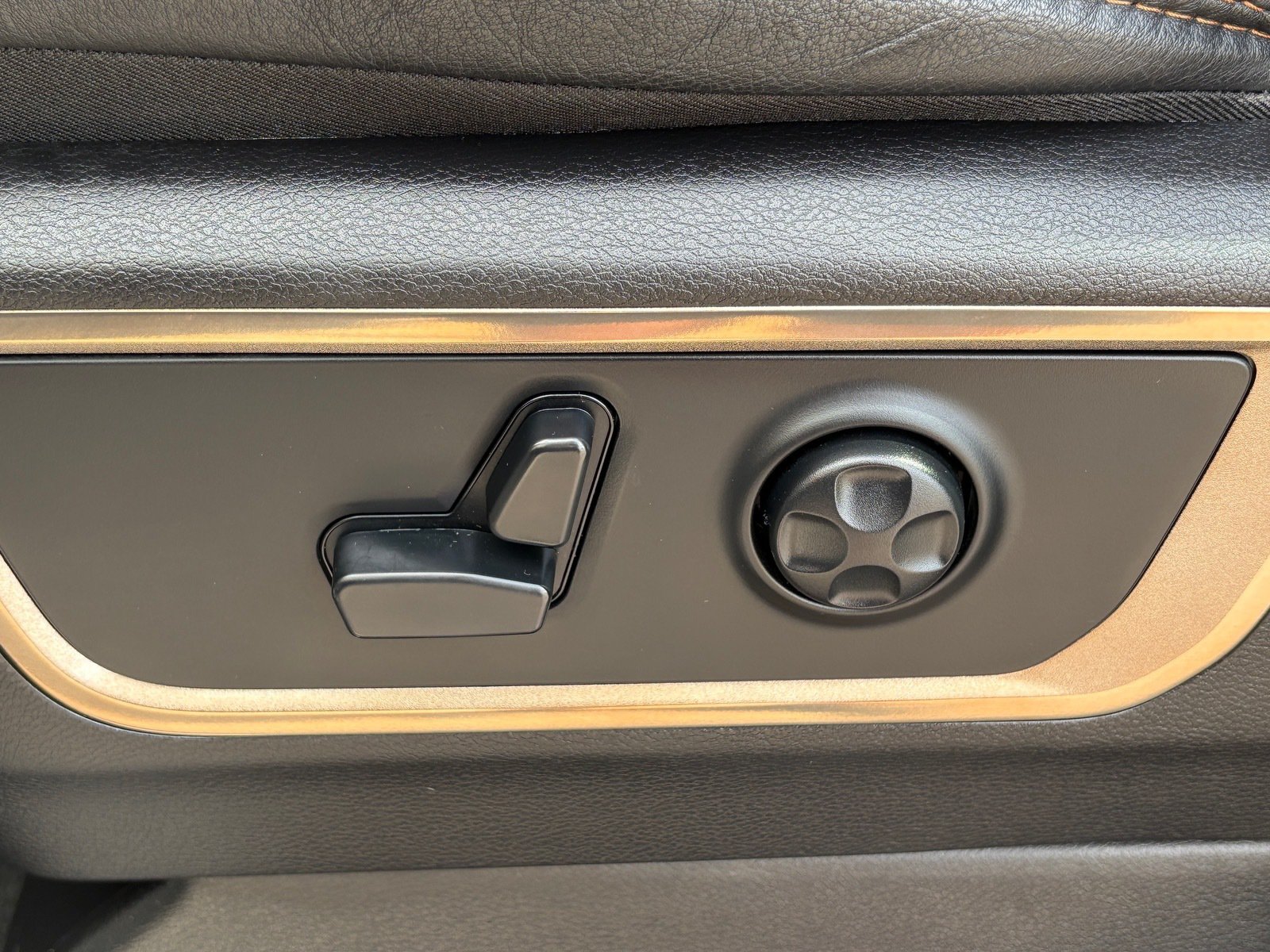 Used 2019 RAM 1500 Limited AWD/4WD image 28