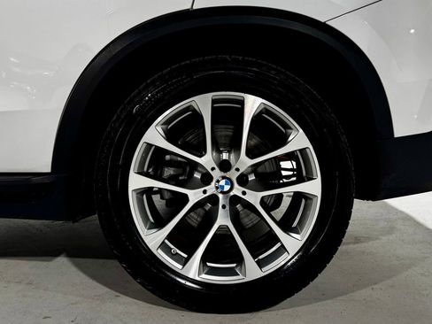 Used 2023 BMW X5 xDrive40i w/ Premium Package image 30