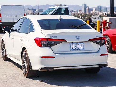 Used 2023 Honda Civic Touring image 6