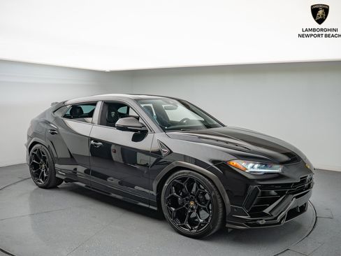 Used 2024 Lamborghini Urus Performante image 1