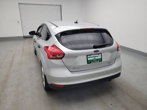 Used 2016 Ford Focus Titanium w/ Titanium Technology Package FWD image 6