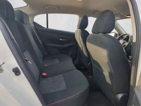 Used 2025 Nissan Sentra SR FWD image 19