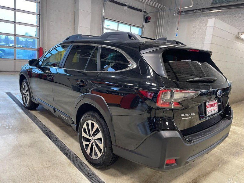 Used 2023 Subaru Outback Premium AWD/4WD image 4