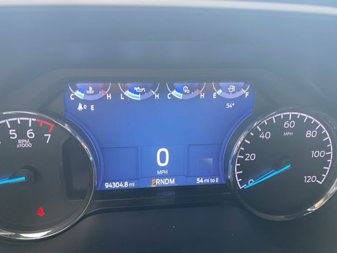 Certified 2022 Ford F150 XLT w/ Equipment Group 302A High image 13