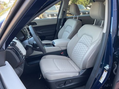 New 2025 Nissan Pathfinder SV image 12