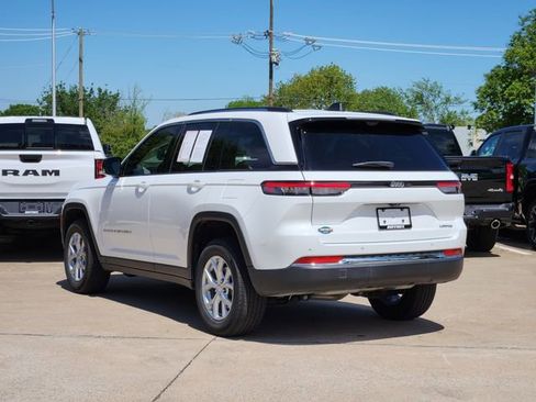 Certified 2023 Jeep Grand Cherokee Limited w/ Luxury Tech Group II image 5