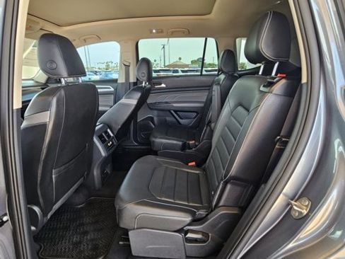 Used 2021 Volkswagen Atlas SEL Premium image 13