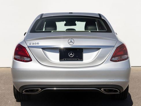 Used 2016 Mercedes-Benz C 300 Sedan image 9