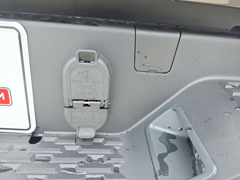 New 2026 RAM 1500 Express AWD/4WD image 28