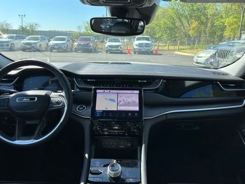 Used 2023 Jeep Grand Cherokee 4WD 4xe image 27