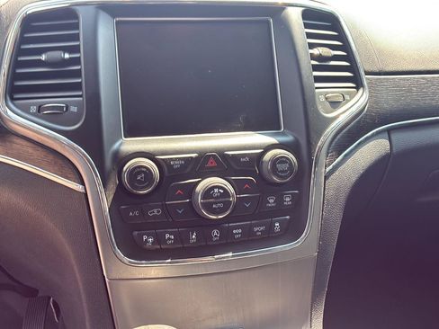 Used 2017 Jeep Grand Cherokee Summit w/ Platinum Series Group AWD/4WD image 22