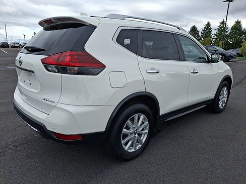 Used 2020 Nissan Rogue SV AWD/4WD image 7