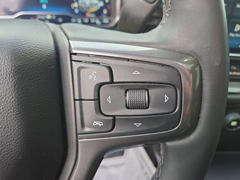 Used 2025 Chevrolet Silverado 2500 ZR2 w/ Technology Package image 20