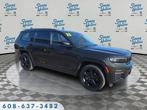 Used 2023 Jeep Grand Cherokee L Limited w/ Black Appearance Package AWD/4WD image 3