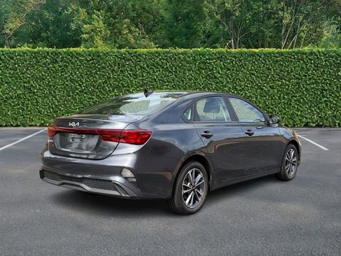 Used 2024 Kia Forte LXS FWD image 3