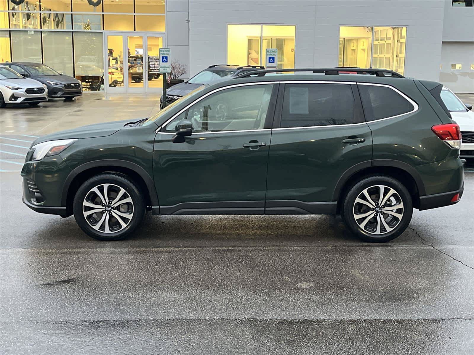 Used 2023 Subaru Forester Limited AWD/4WD image 2