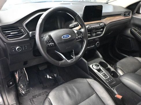 Used 2020 Ford Escape Titanium FWD image 10