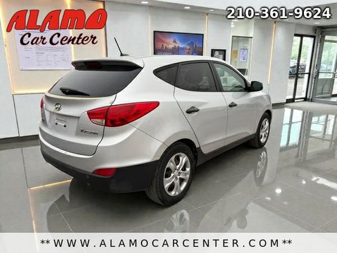 Used 2012 Hyundai Tucson GL image 4