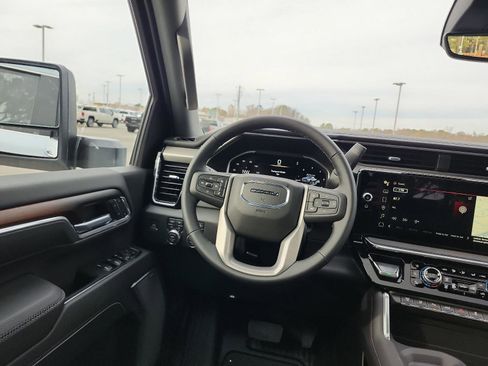 New 2026 GMC Sierra 2500 Denali w/ Denali Reserve Package image 12