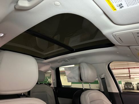 New 2026 Lincoln Nautilus Reserve w/ Jet Appearance Package AWD/4WD image 13