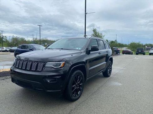 Certified 2020 Jeep Grand Cherokee Altitude AWD/4WD image 5