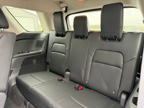 Used 2025 Nissan Pathfinder Platinum w/ Cargo Package FWD image 16