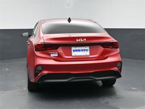 Used 2024 Kia Forte LXS image 7