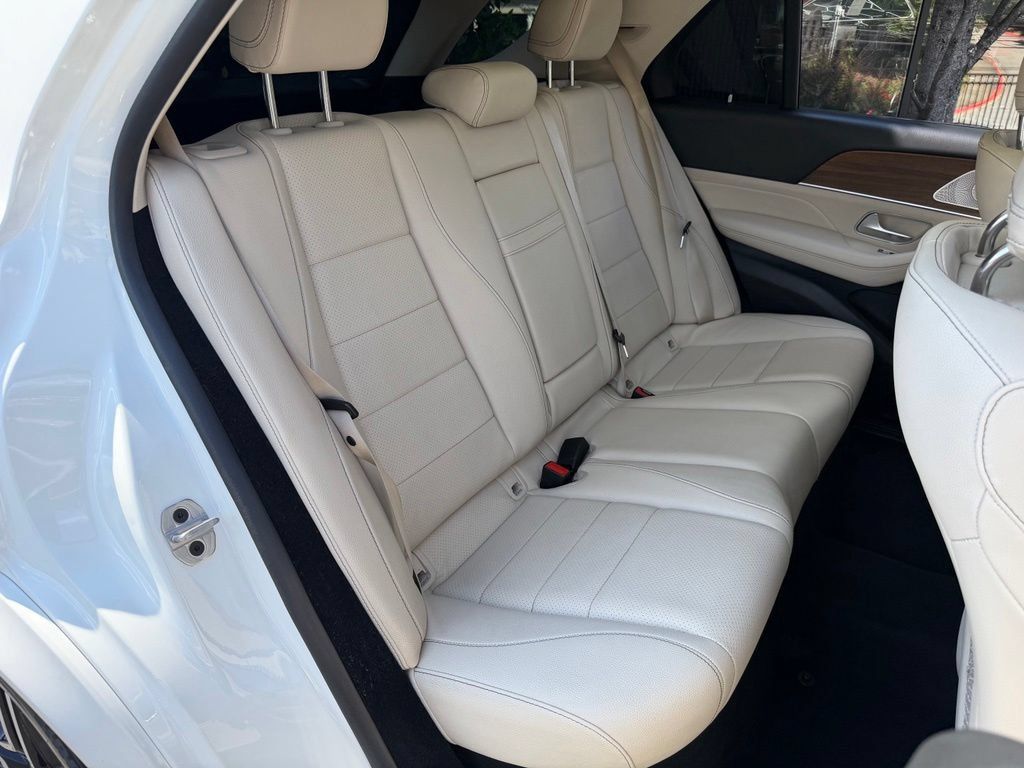 Used 2022 Mercedes-Benz GLE 450 4MATIC w/ AMG Line Exterior image 38