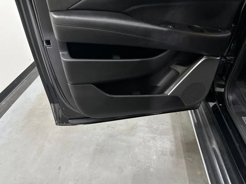 Used 2019 Cadillac Escalade ESV Luxury AWD/4WD image 57