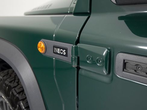 Used 2025 INEOS Grenadier Station Wagon AWD/4WD image 40