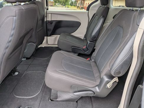 Used 2023 Chrysler Voyager LX FWD image 26